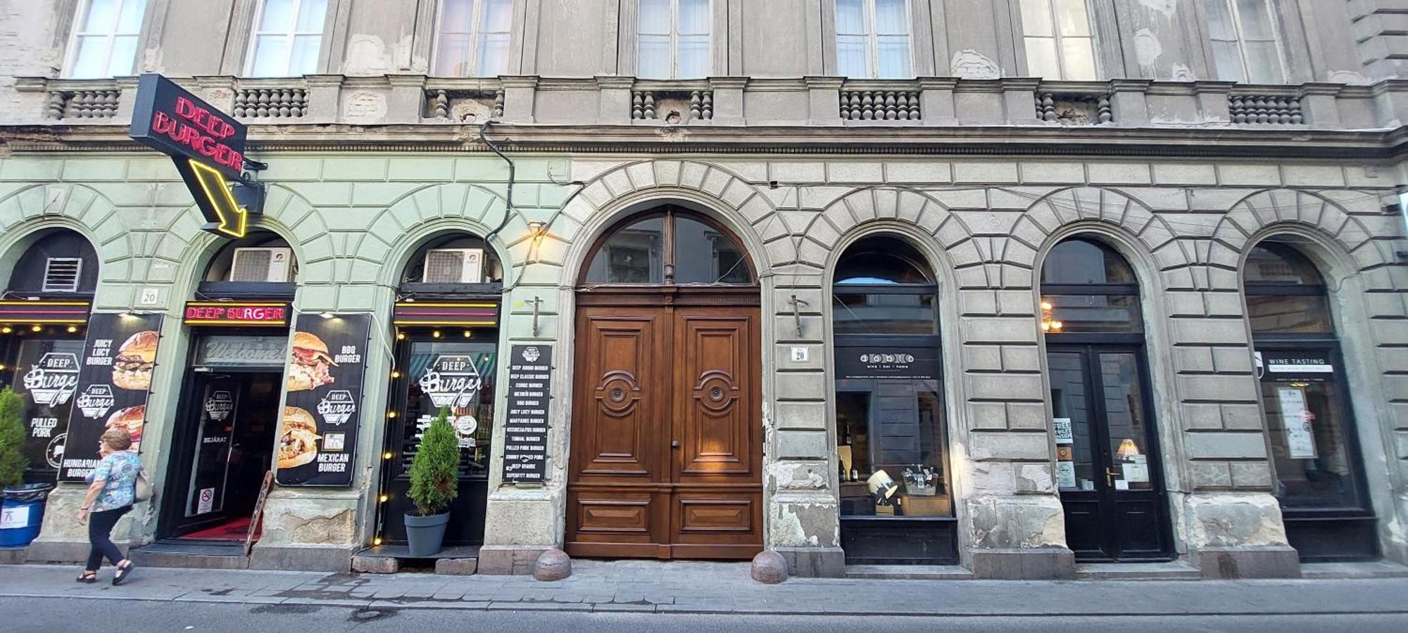 Classical Budapest Apartment In The Old Pest Exterior foto